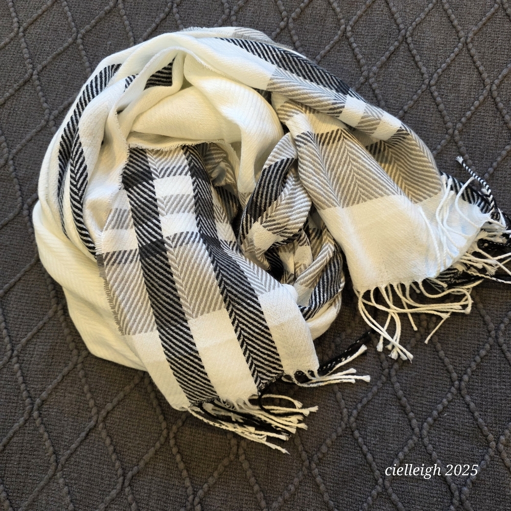 *4 for $25* Avon Black and White Plaid Scarf